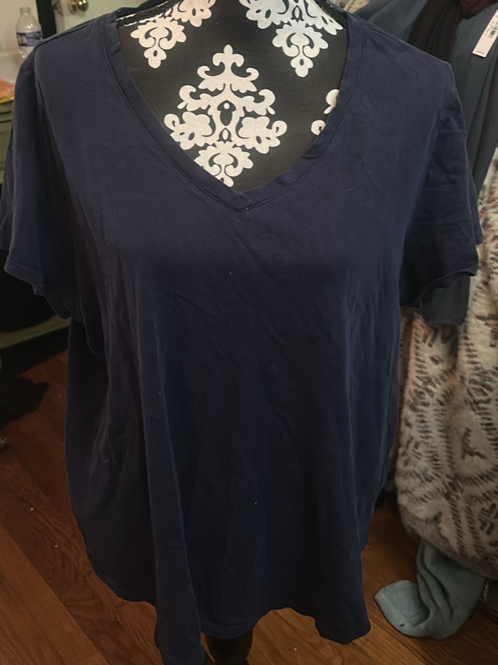 Old Navy-Navy blue t-shirt